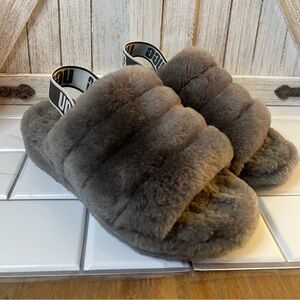 UGG Women's grey Fluffy Slide Slippers